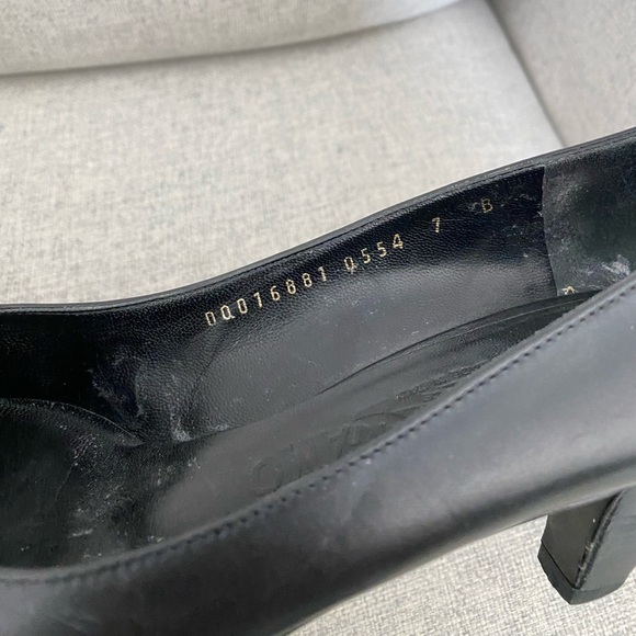 Salvatore Ferragamo Black Leather Vintage Pointy Kitten Heels Size 7 - Picture 8 of 8